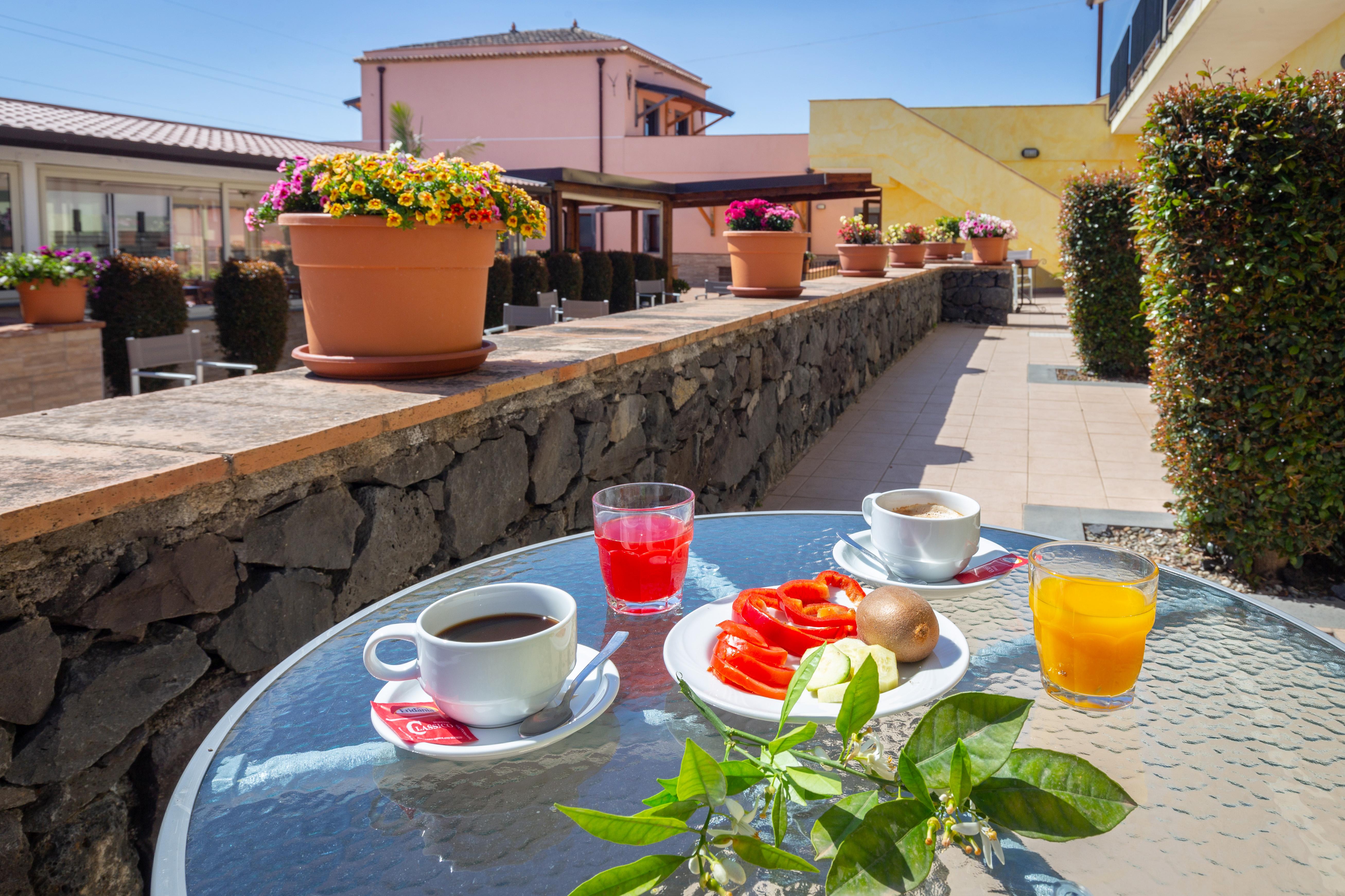 La Terra Dei Sogni Country Hotel Fiumefreddo di Sicilia Exterior foto
